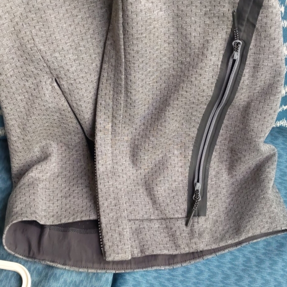 Gray Nike Vest - Picture 5 of 5